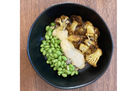 Curried Cauliflower Bowl with Creamy Curry Sauce