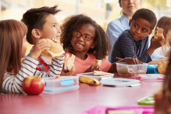 Kids eating lunch at school